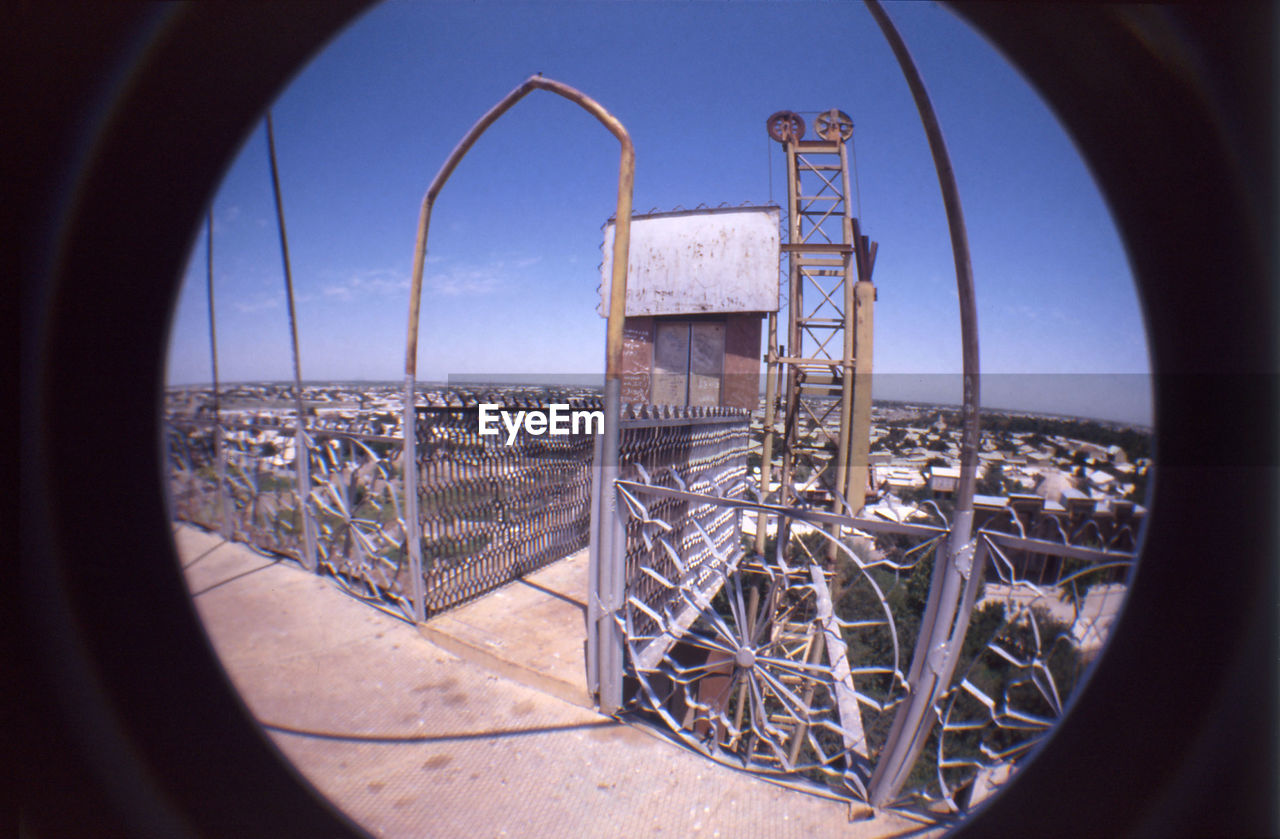 VIEW OF BUILT STRUCTURE AGAINST SKY