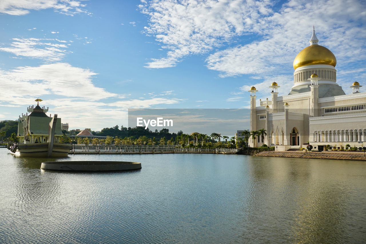 Mosque architectural 