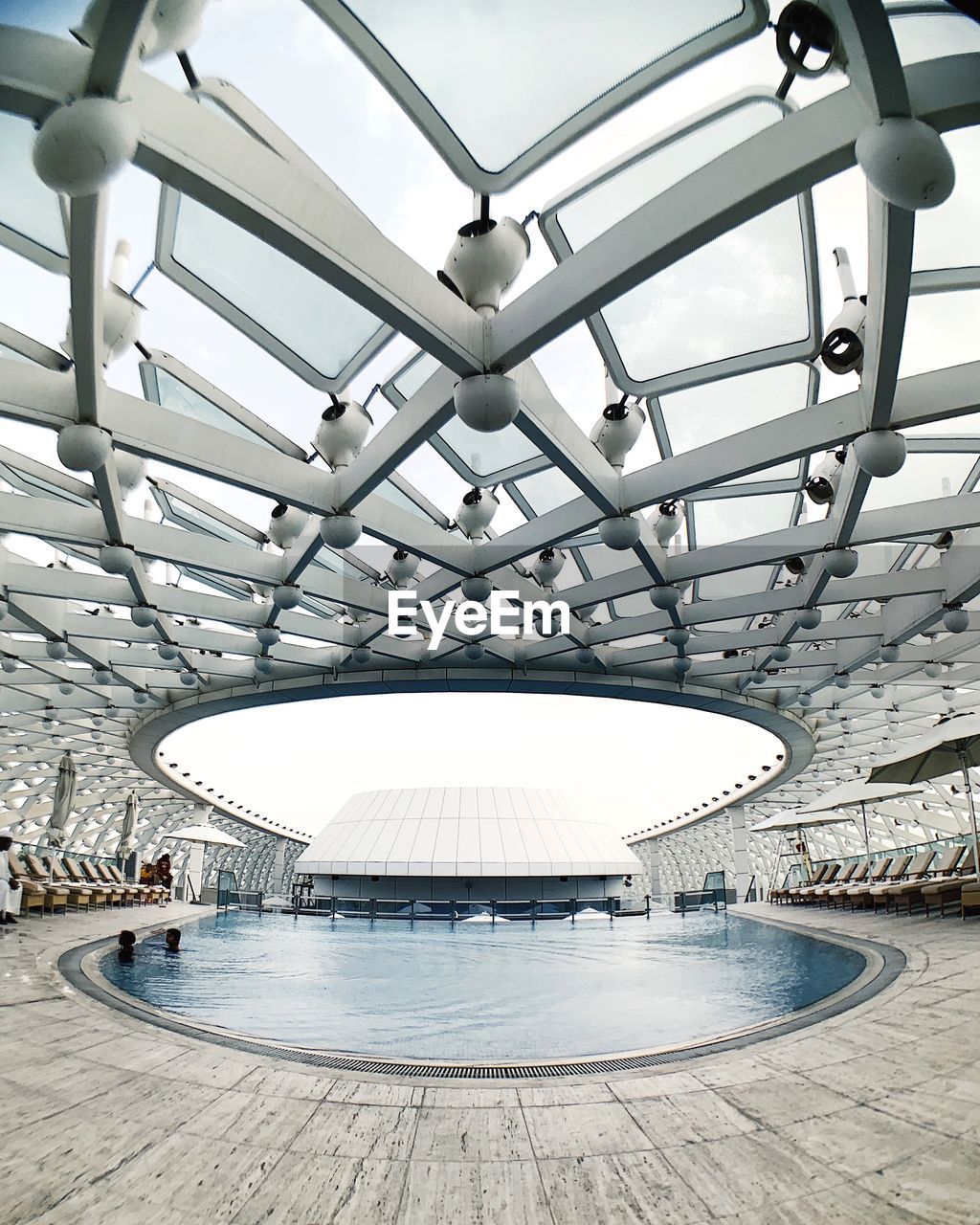 LOW ANGLE VIEW OF AN EMPTY SWIMMING POOL