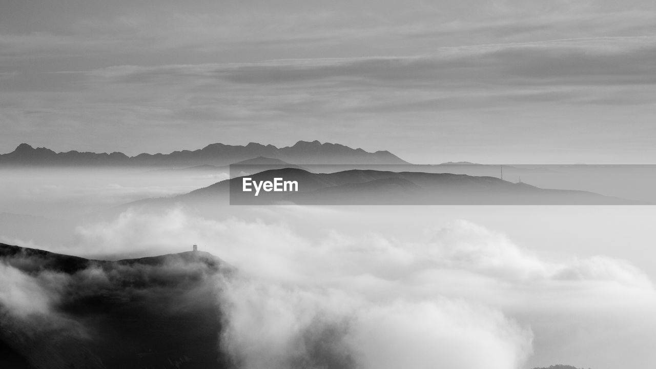 SCENIC VIEW OF CLOUDSCAPE AGAINST SKY