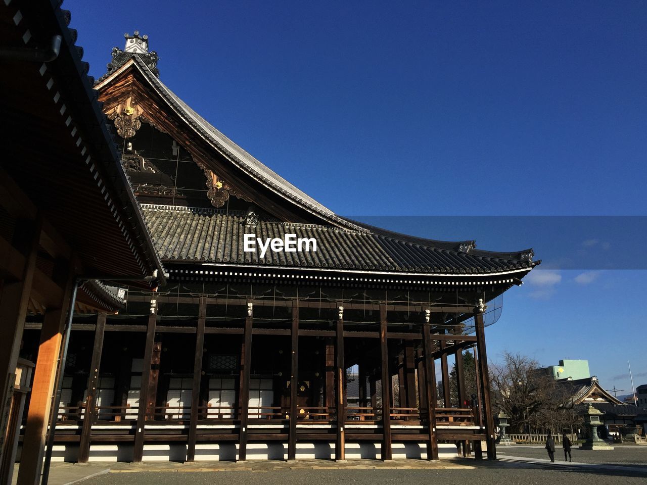 Nishi honganji temple against blue sky
