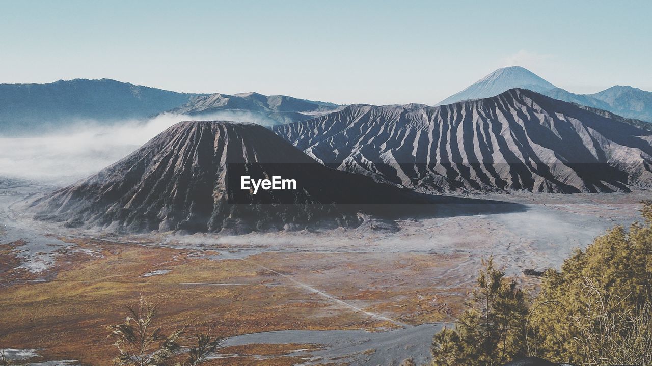 PANORAMIC VIEW OF VOLCANIC MOUNTAIN