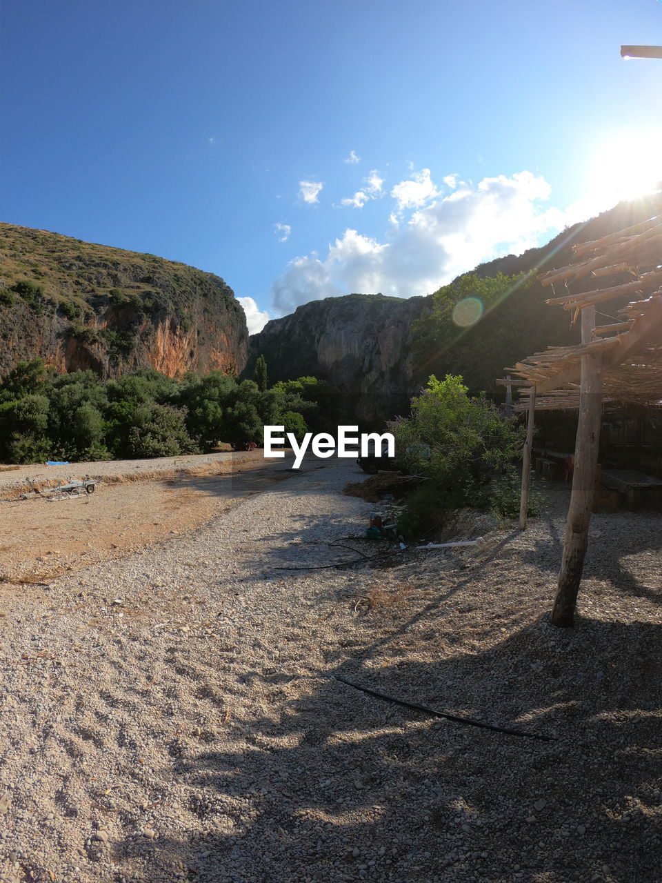 SCENIC VIEW OF LAND AGAINST SKY