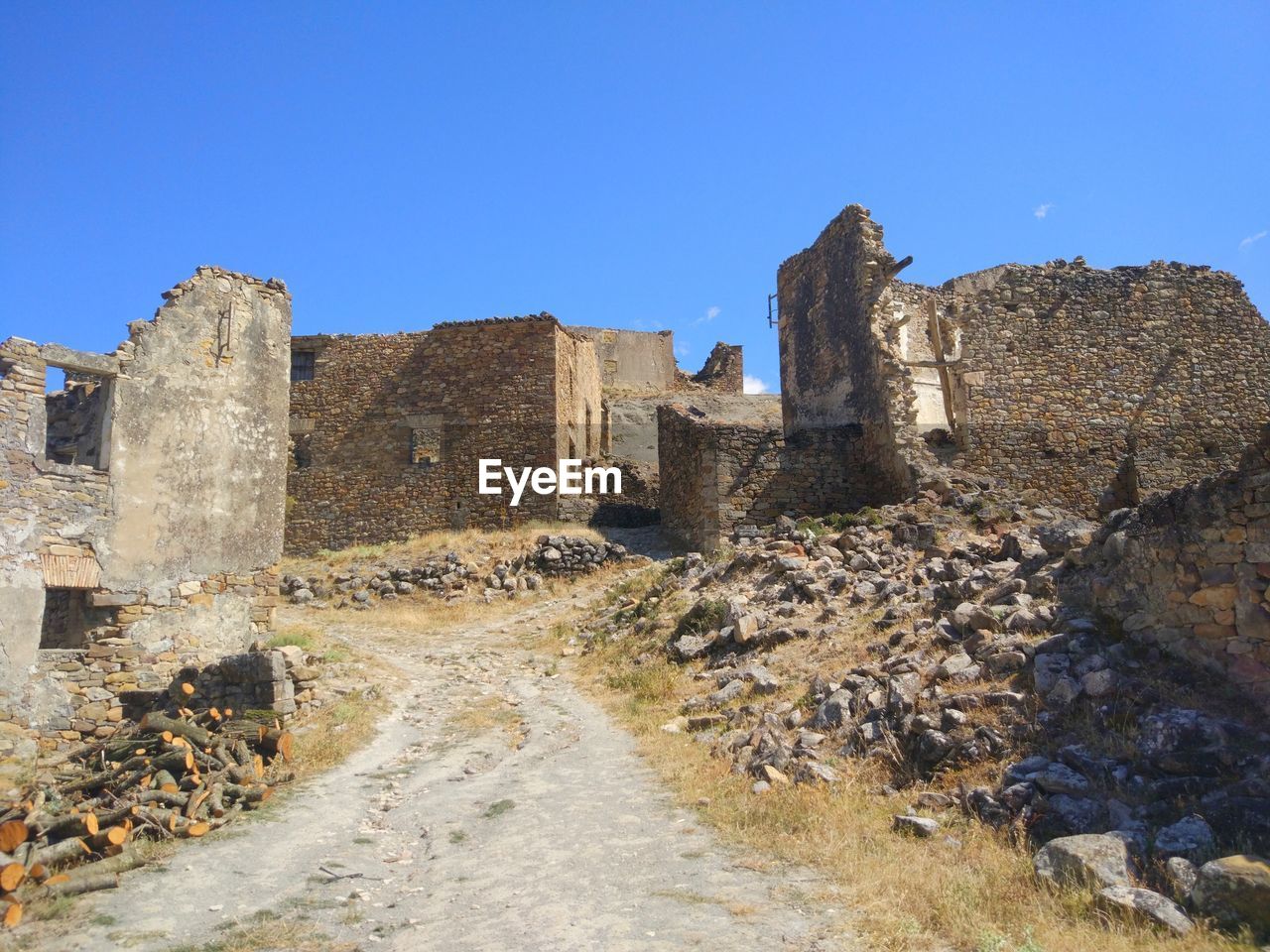 VIEW OF FORT AGAINST BLUE SKY