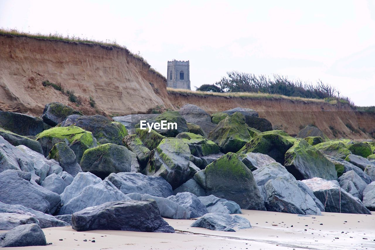 ROCKS ON SHORE