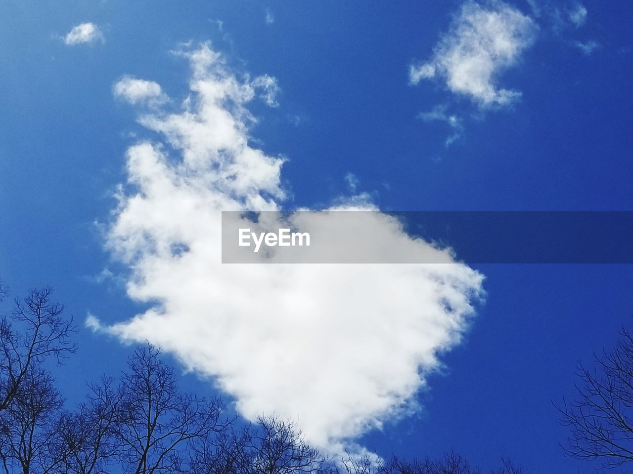 LOW ANGLE VIEW OF CLOUDS IN SKY