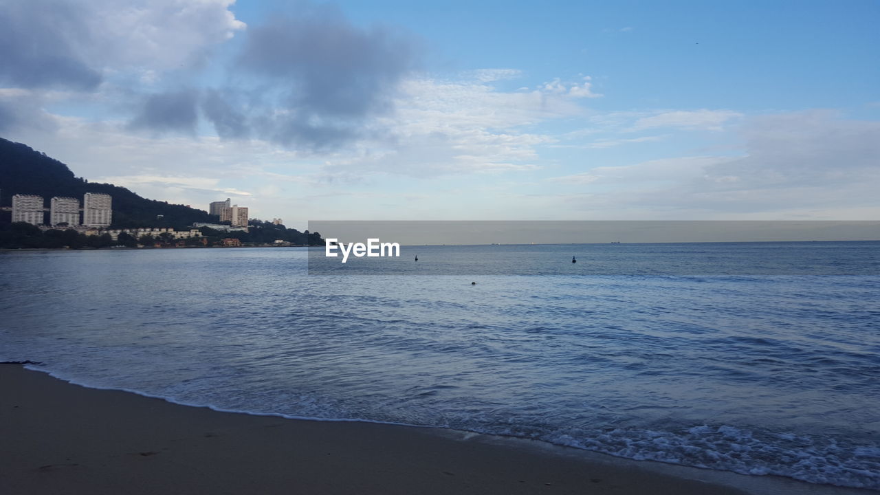 PANORAMIC VIEW OF SEA AGAINST SKY