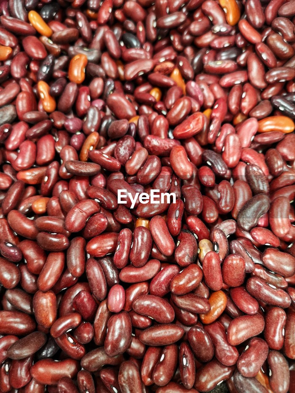 FULL FRAME SHOT OF ROASTED BEANS