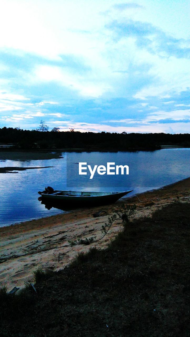 VIEW OF LAKE AGAINST SKY