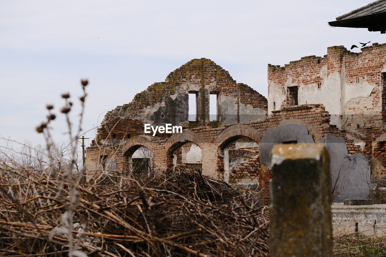 architecture, ruins, history, the past, ancient history, built structure, old ruin, sky, building exterior, nature, old, no people, abandoned, travel destinations, building, ancient, damaged, ruined, plant, travel, outdoors, day, tree, tourism, rundown, weathered, temple, religion, bad condition