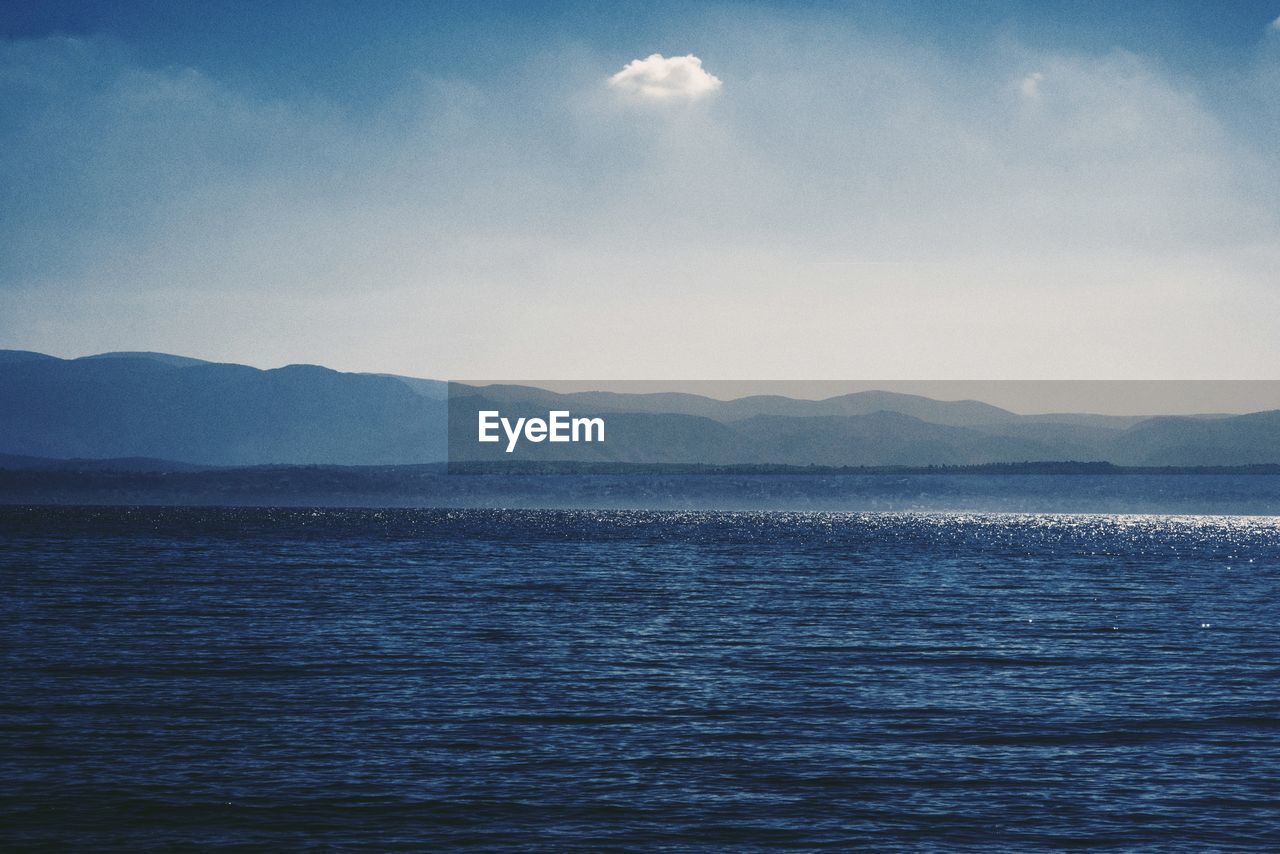 IDYLLIC VIEW OF SEA AGAINST SKY