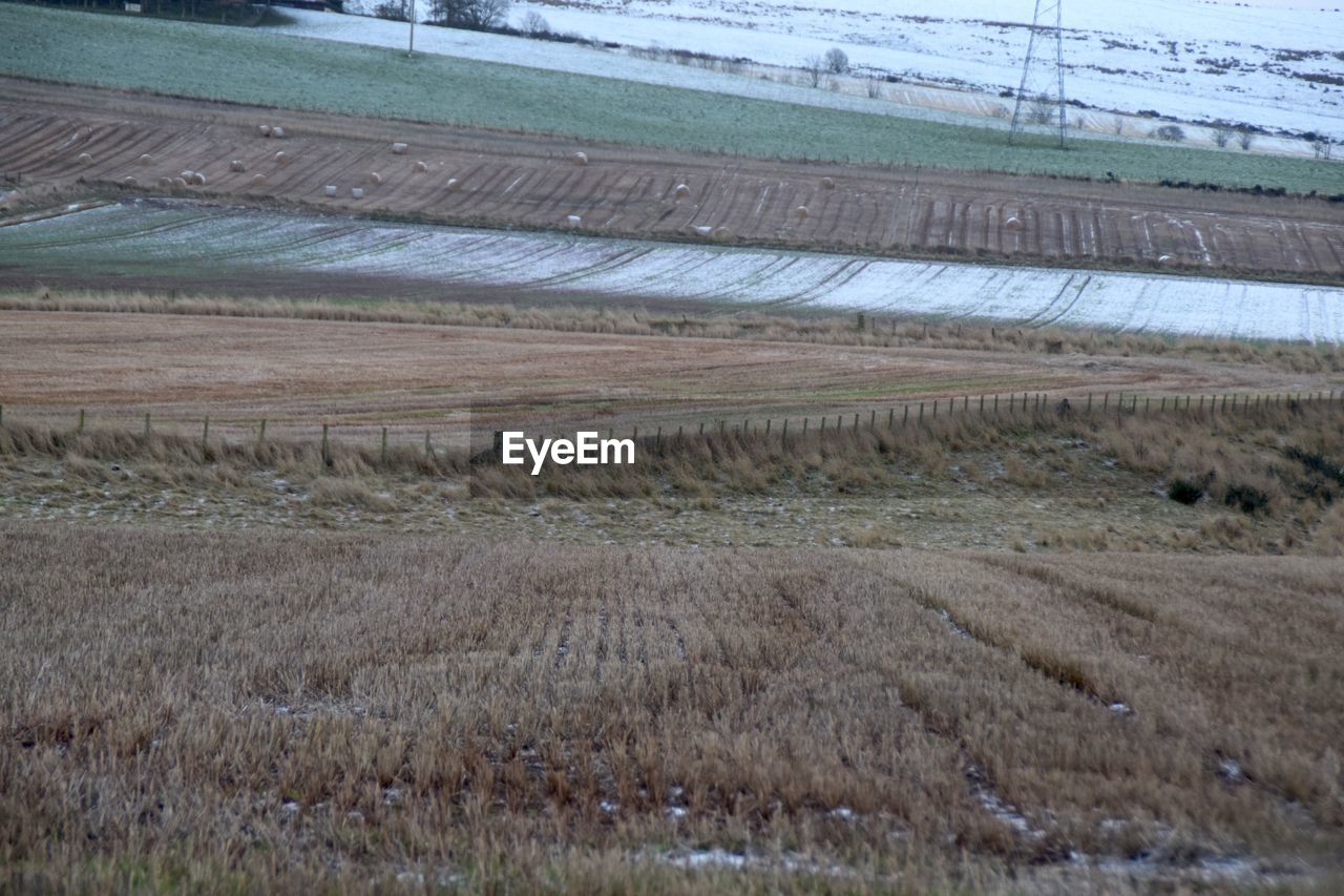 VIEW OF RAILROAD TRACKS