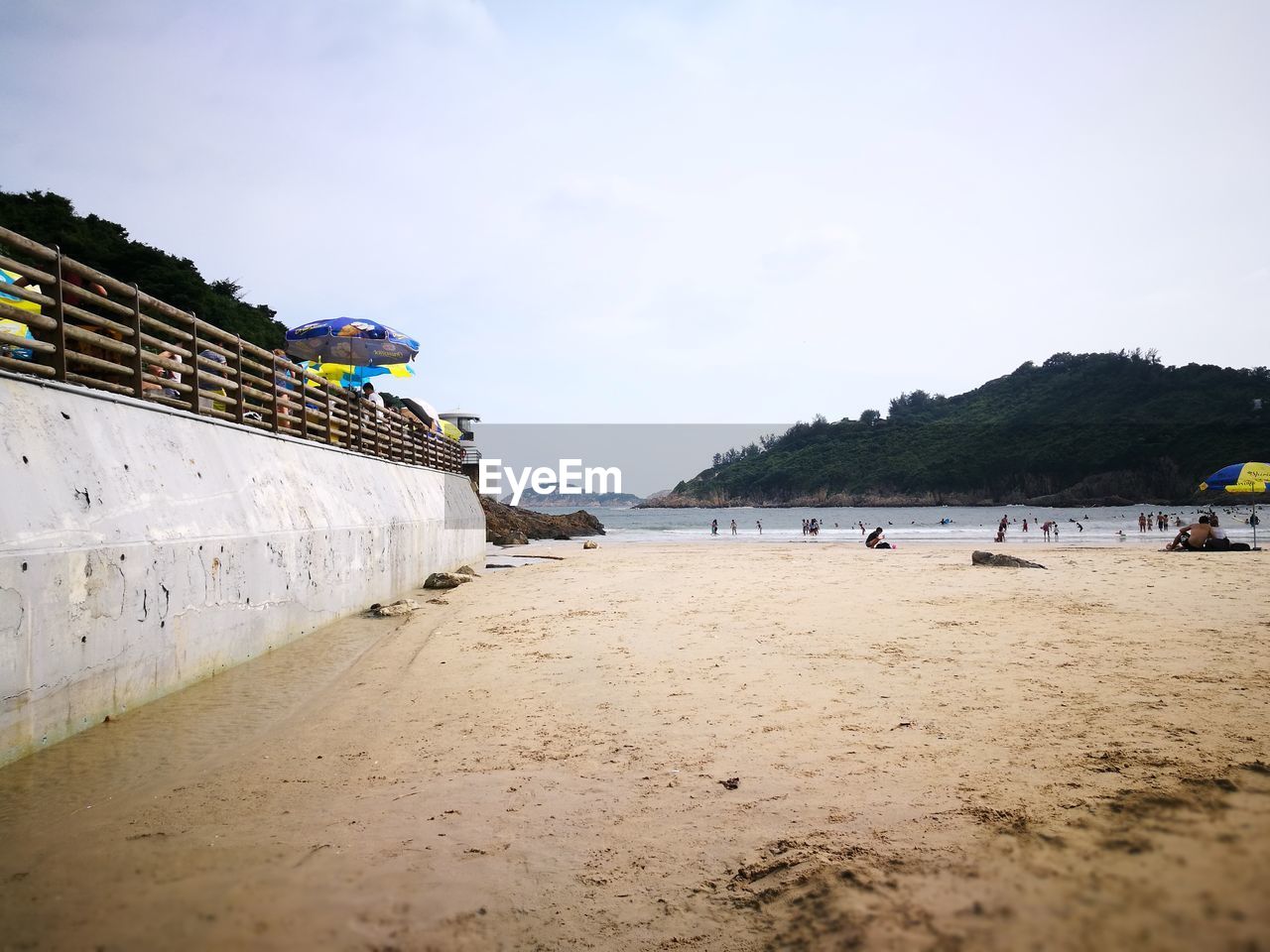 PANORAMIC SHOT OF BEACH AGAINST SKY