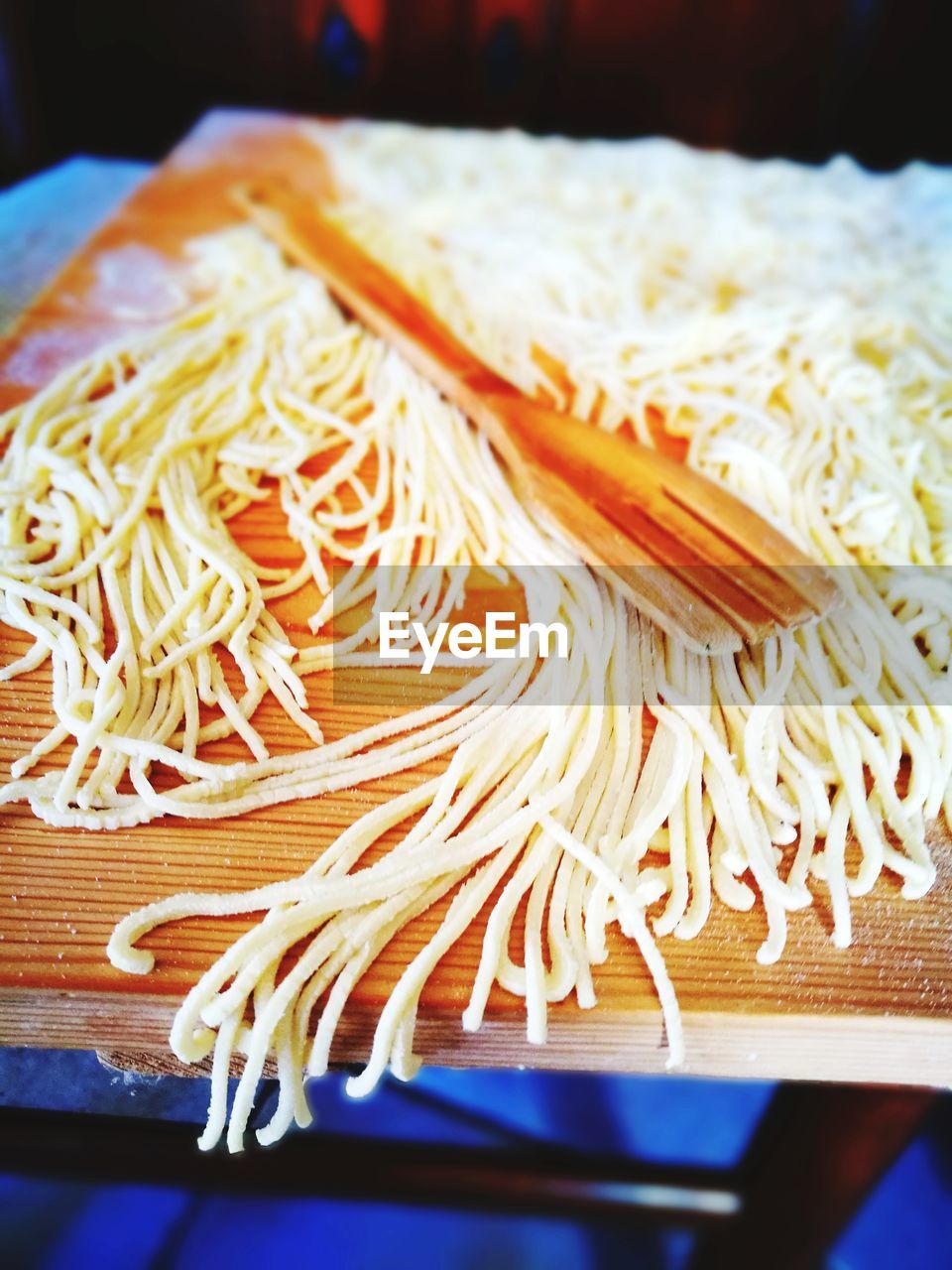 CLOSE-UP OF NOODLES IN PLATE