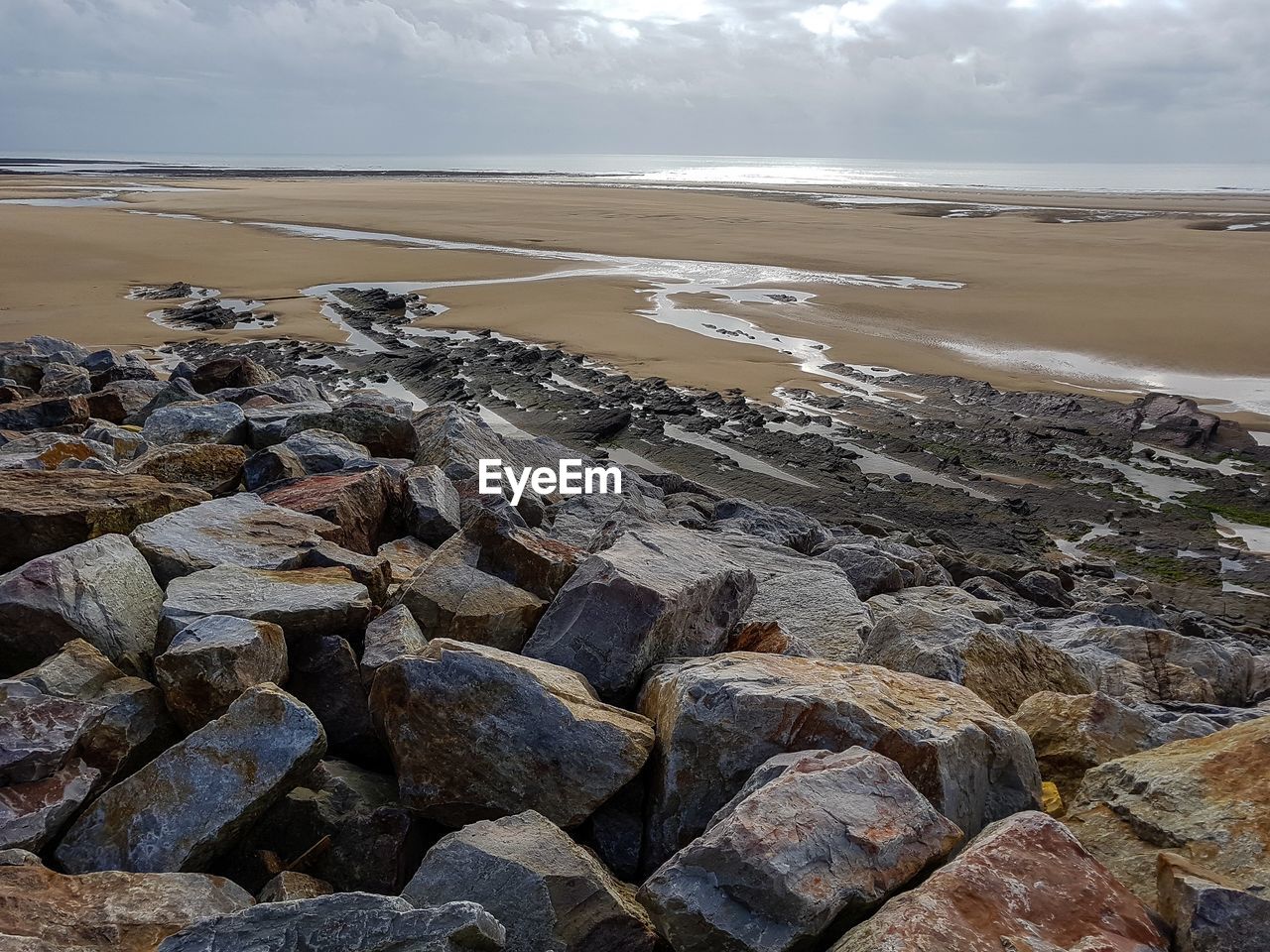 SCENIC VIEW OF BEACH