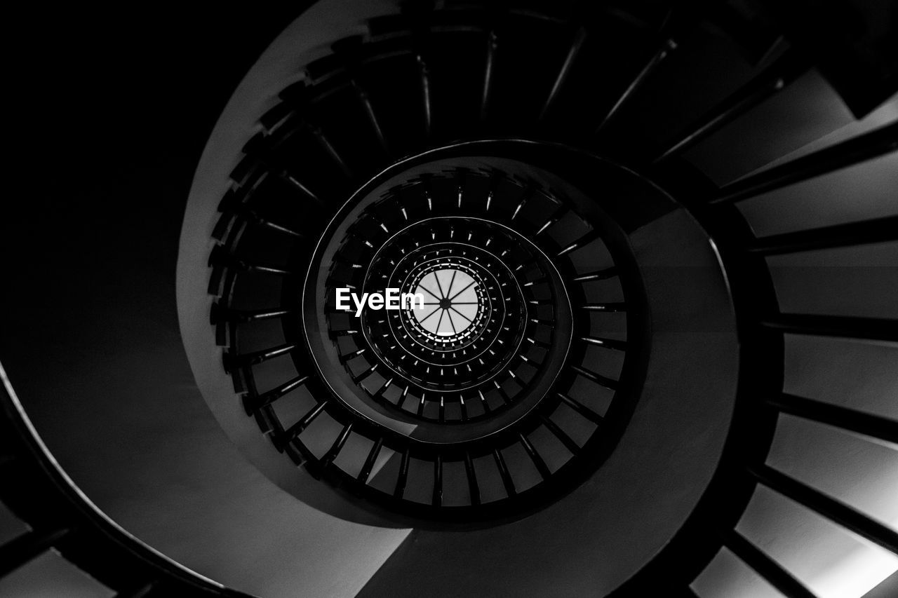 LOW ANGLE VIEW OF SPIRAL STAIRCASE