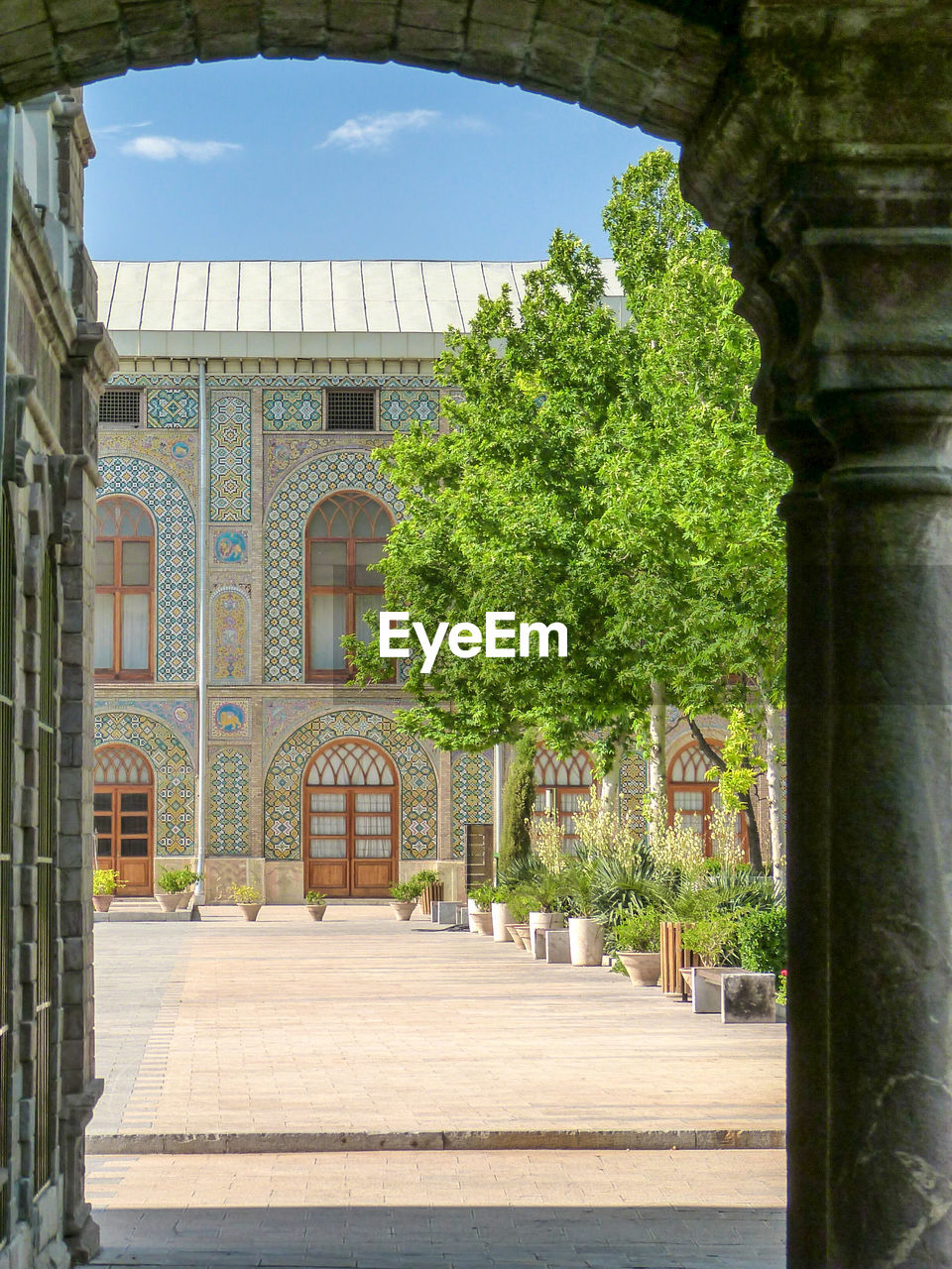 Courtyard of shah mosque