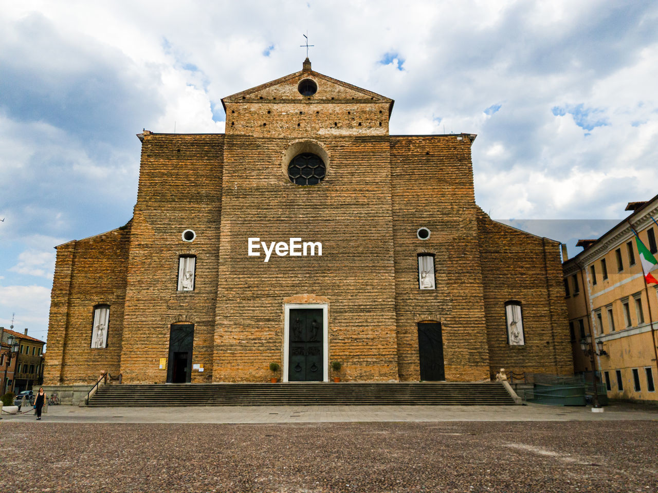 LOW ANGLE VIEW OF CHURCH AGAINST SKY