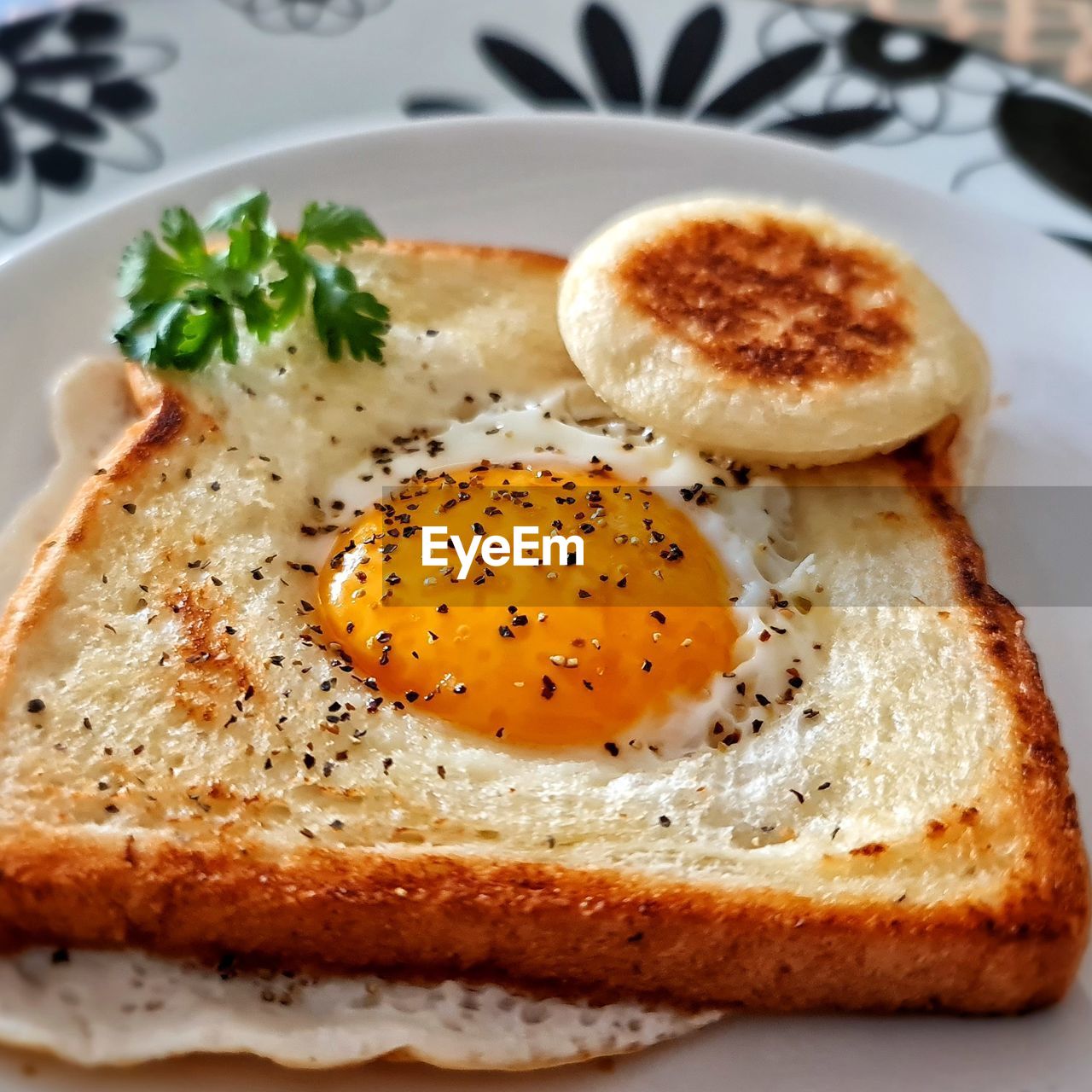Egg in a hole breakfast