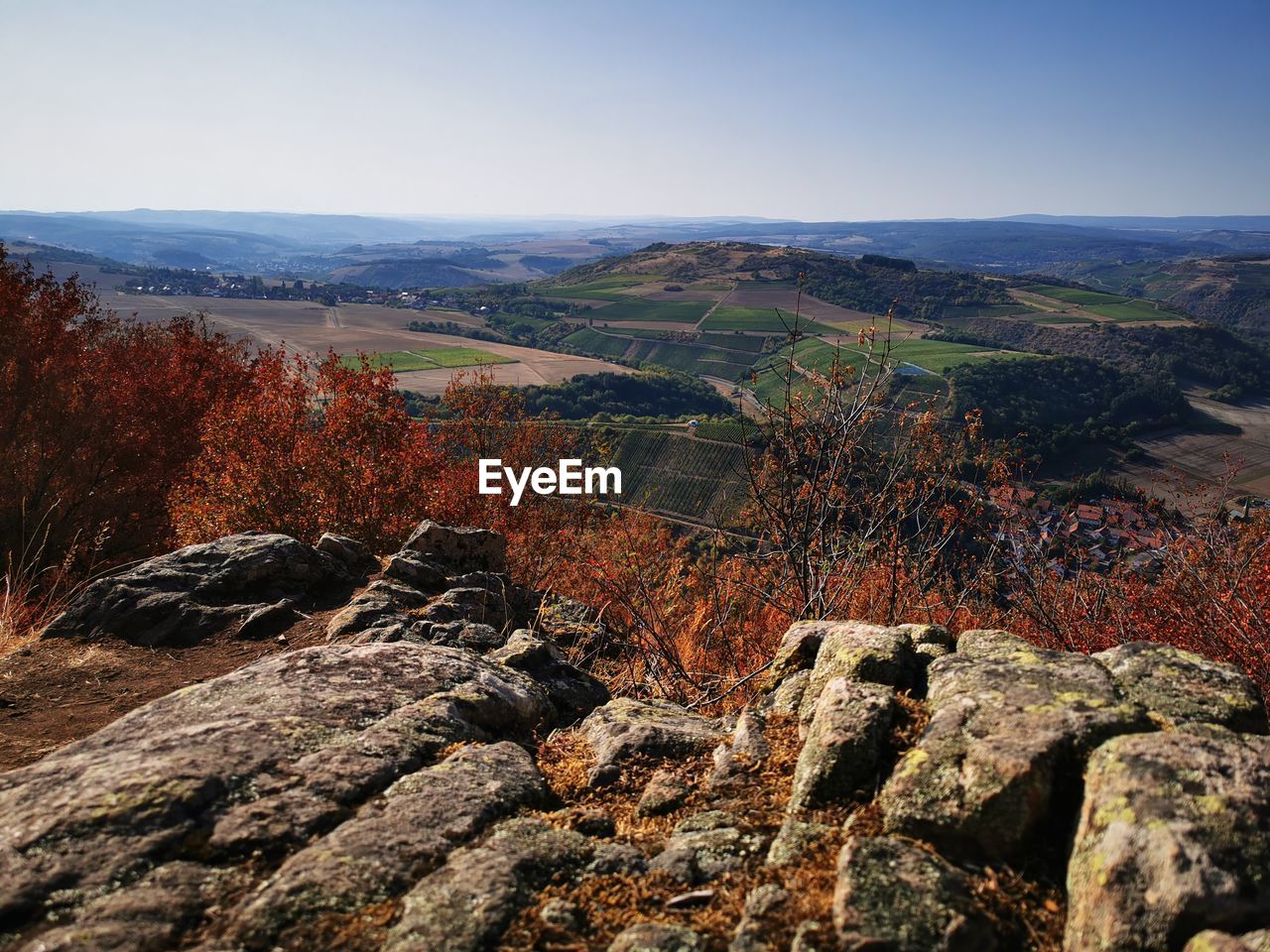 SCENIC VIEW OF MOUNTAIN AGAINST SKY