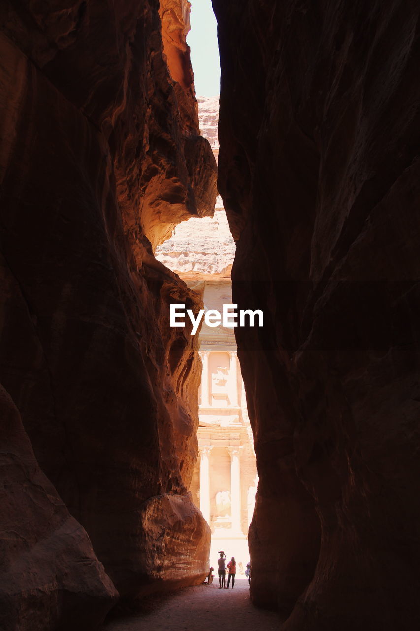 View of khaznet temple through rock formation