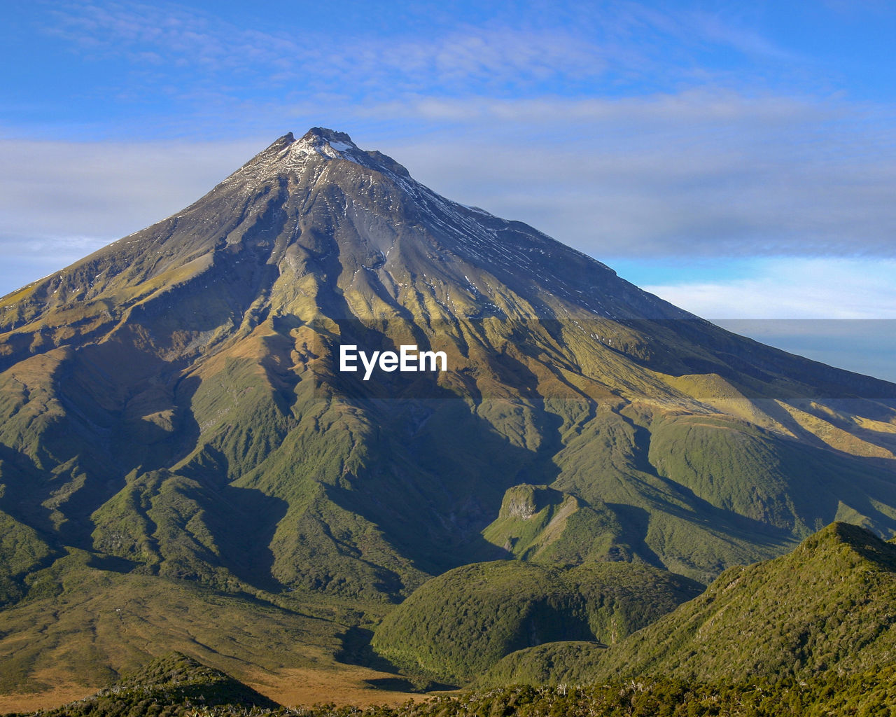 SCENIC VIEW OF MOUNTAIN AGAINST SKY