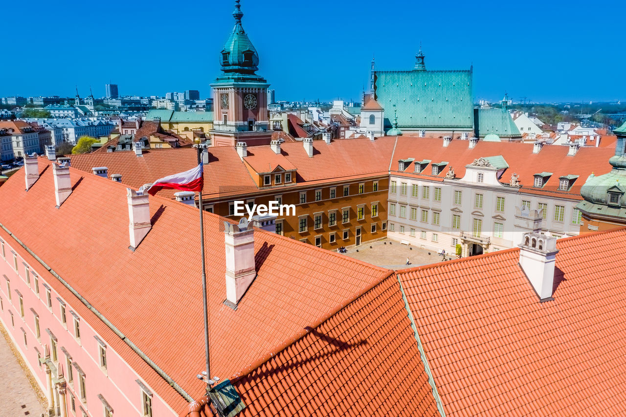 Castle square in warsaw old town. aerial view