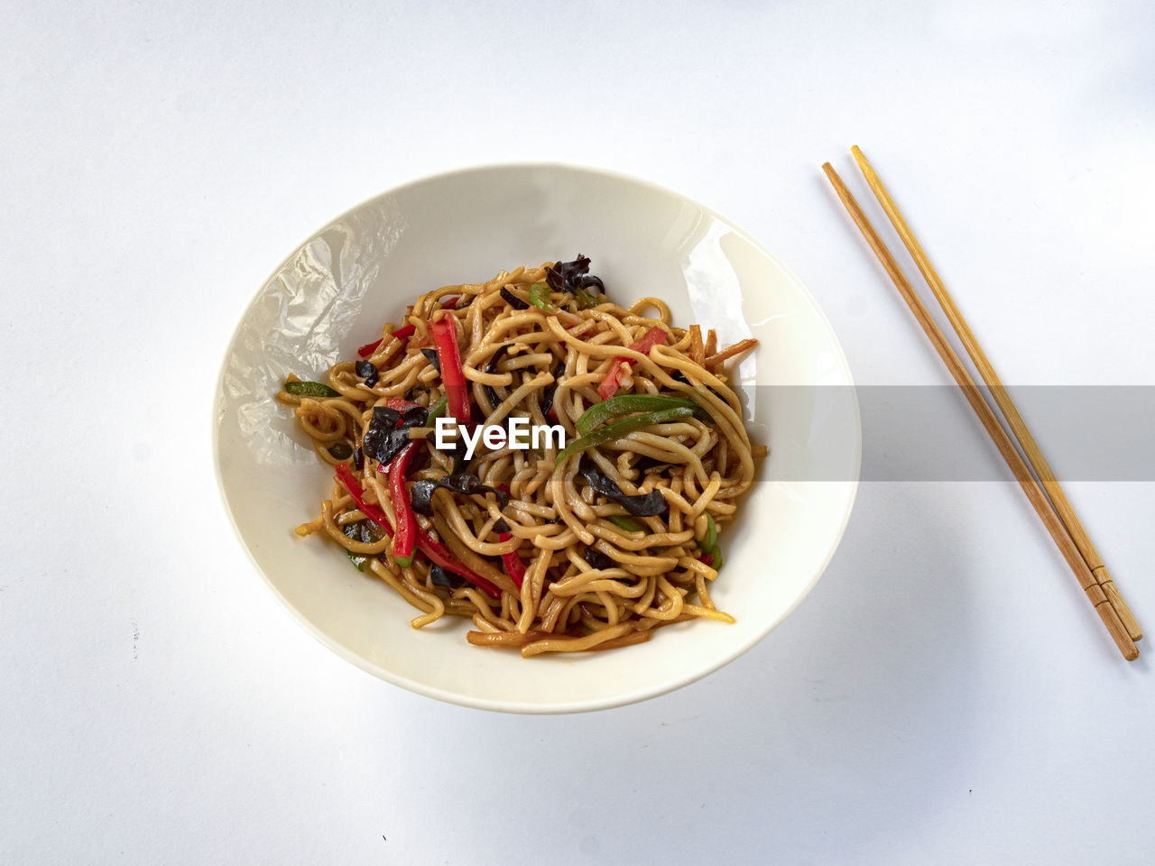 HIGH ANGLE VIEW OF FOOD SERVED IN PLATE