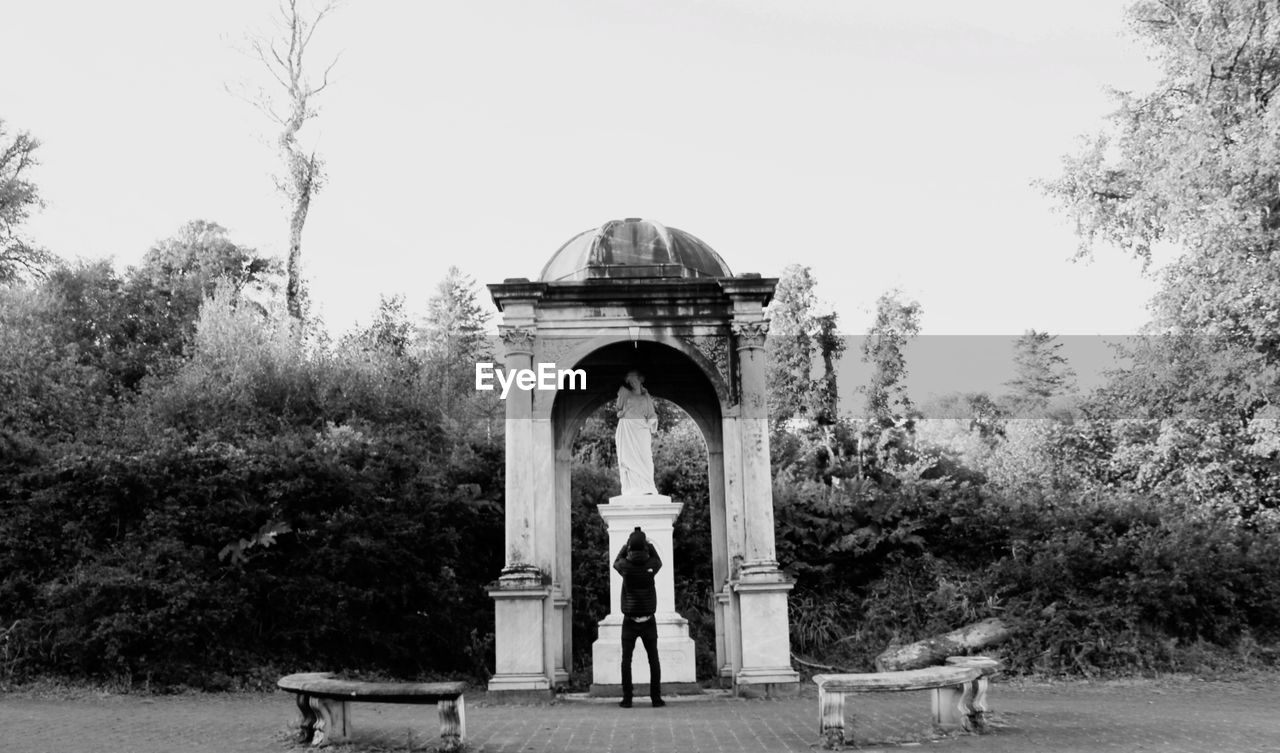 GAZEBO IN PARK