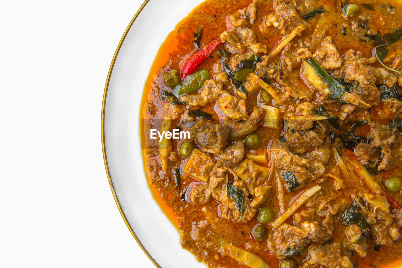 HIGH ANGLE VIEW OF FOOD IN BOWL