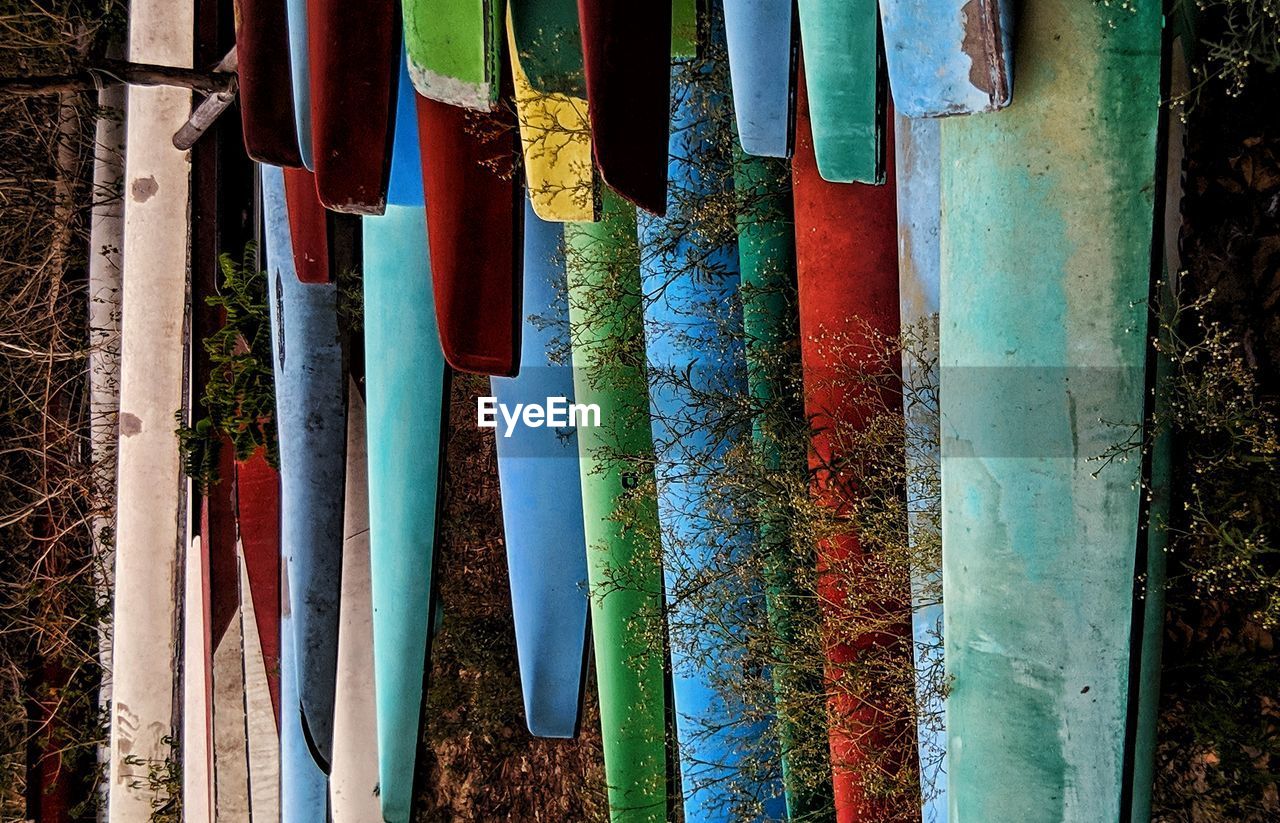 CLOSE-UP OF CLOTHES HANGING ON CLOTHESLINE