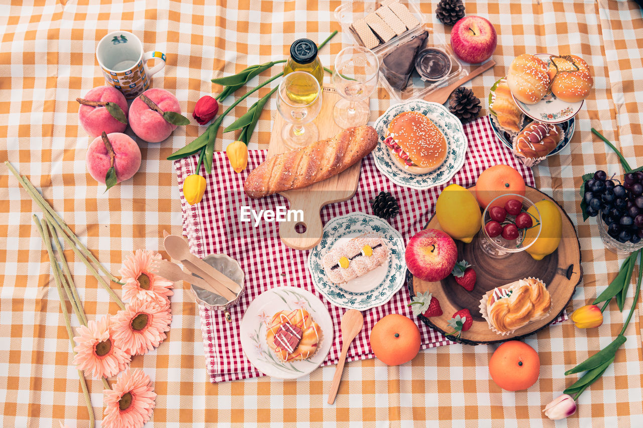 HIGH ANGLE VIEW OF FRUITS AND VEGETABLES ON TABLE