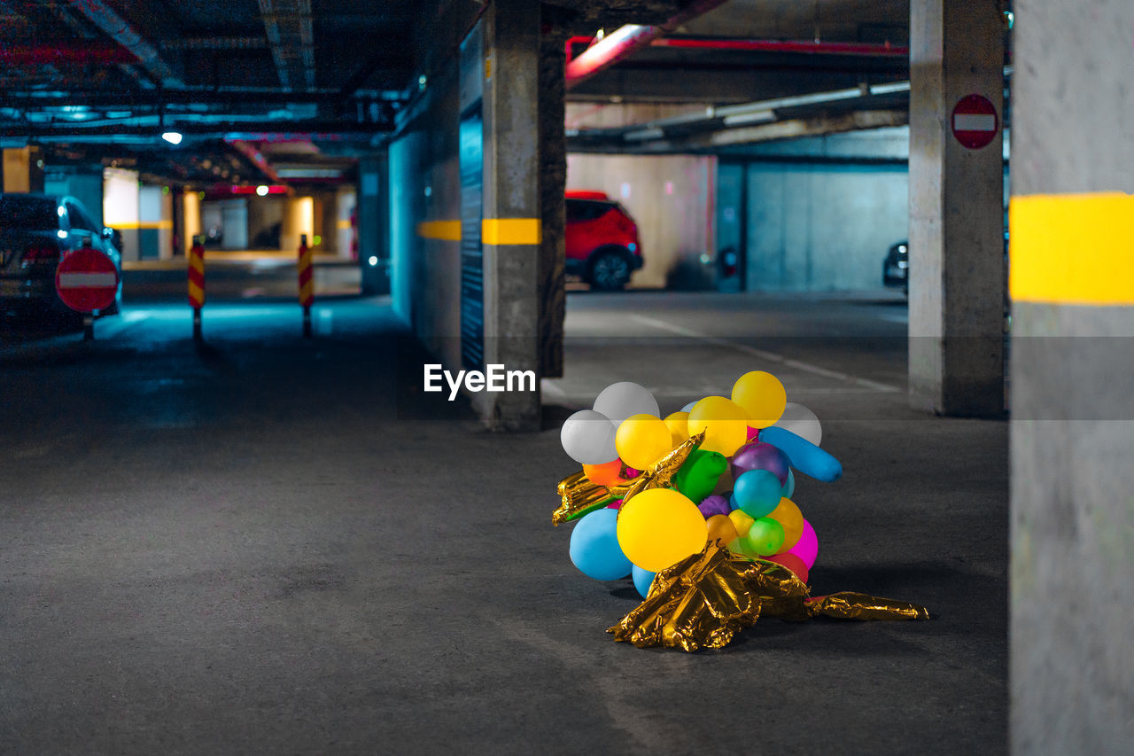 Balloons in underground parking