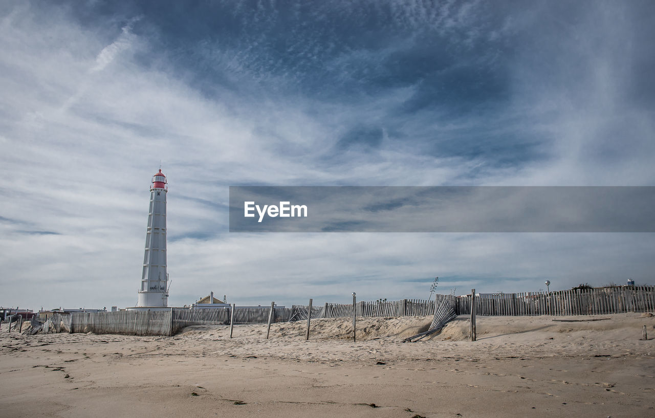 LIFEGUARD TOWER ON BEACH