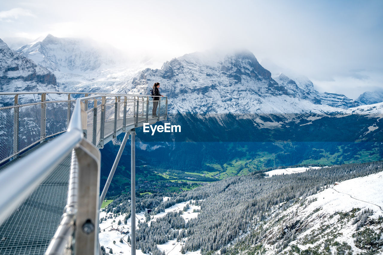 PANORAMIC VIEW OF SNOWCAPPED MOUNTAINS