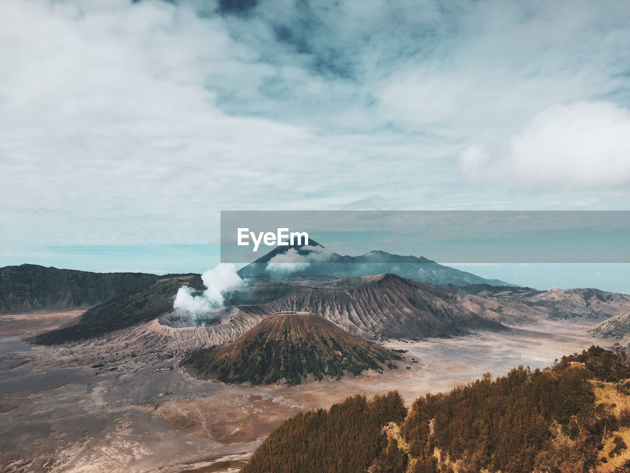 SCENIC VIEW OF VOLCANIC LANDSCAPE