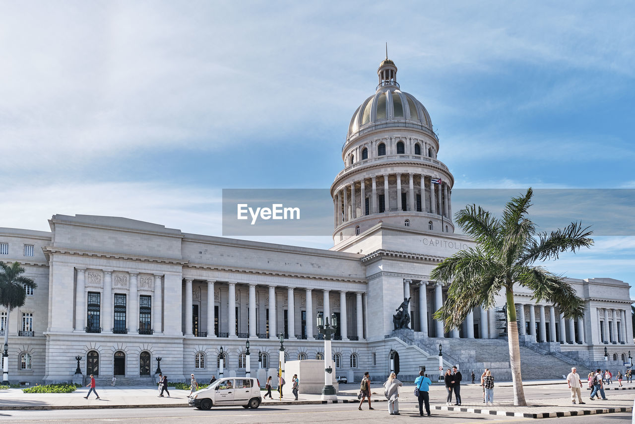 National capitol building in central district of havana, cuba.