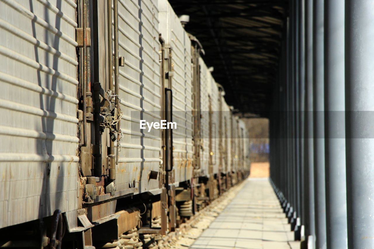 Train by columns