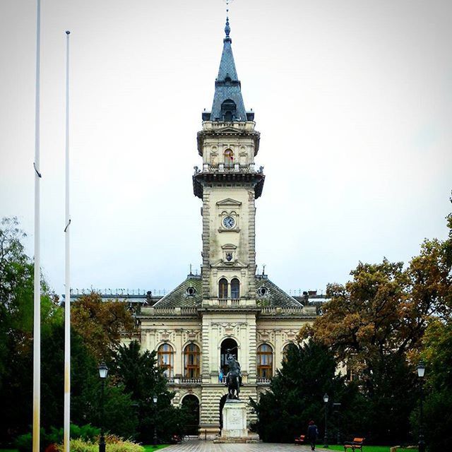 LOW ANGLE VIEW OF TOWER AGAINST SKY