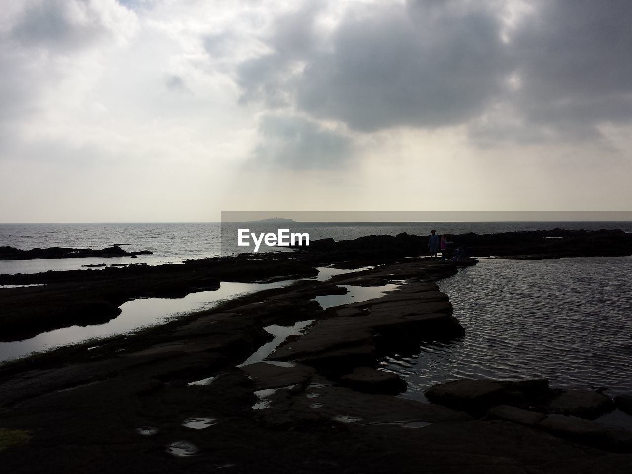 PANORAMIC SHOT OF SEA AGAINST SKY