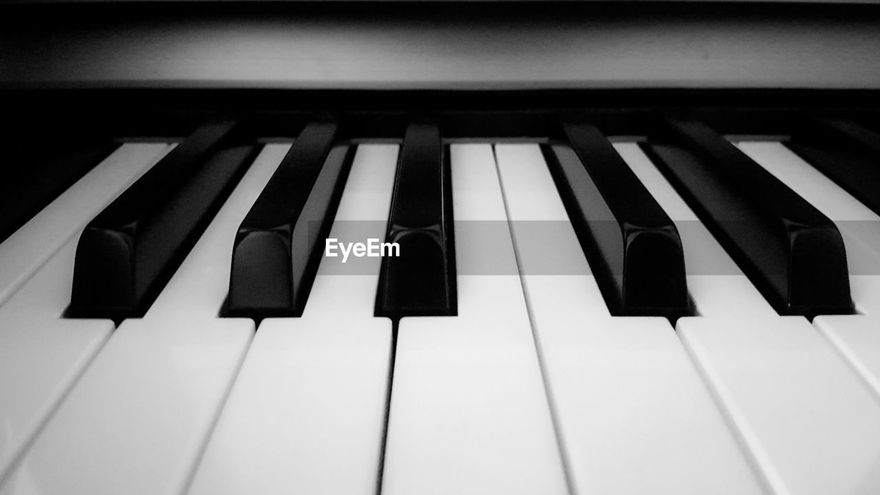 CLOSE-UP OF PIANO