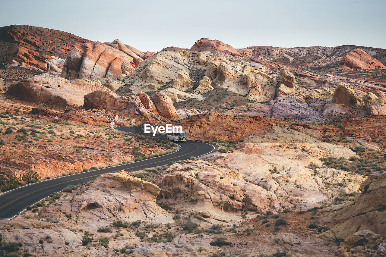 ROCK FORMATIONS ON MOUNTAIN ROAD