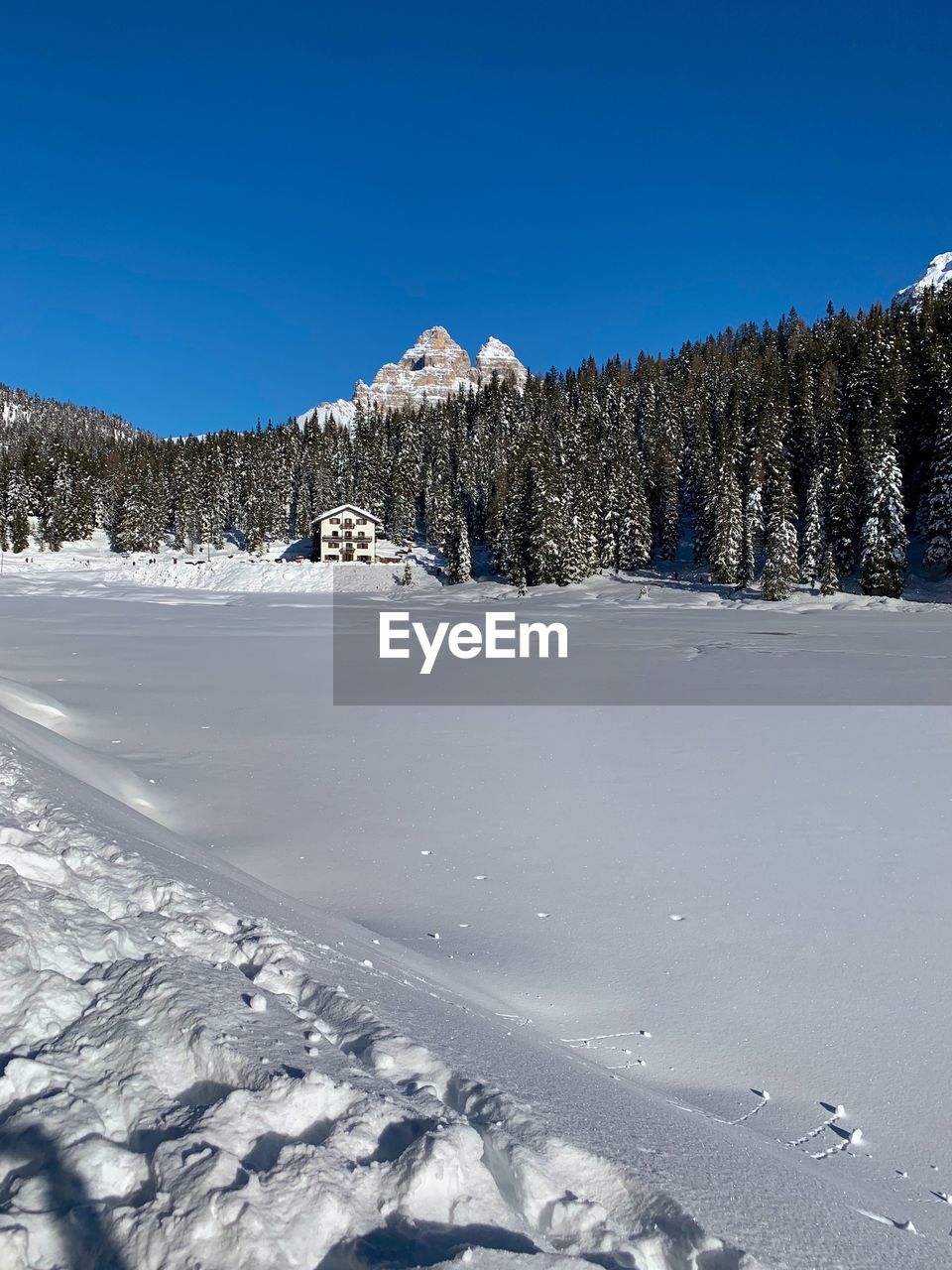 Iced lake misurina