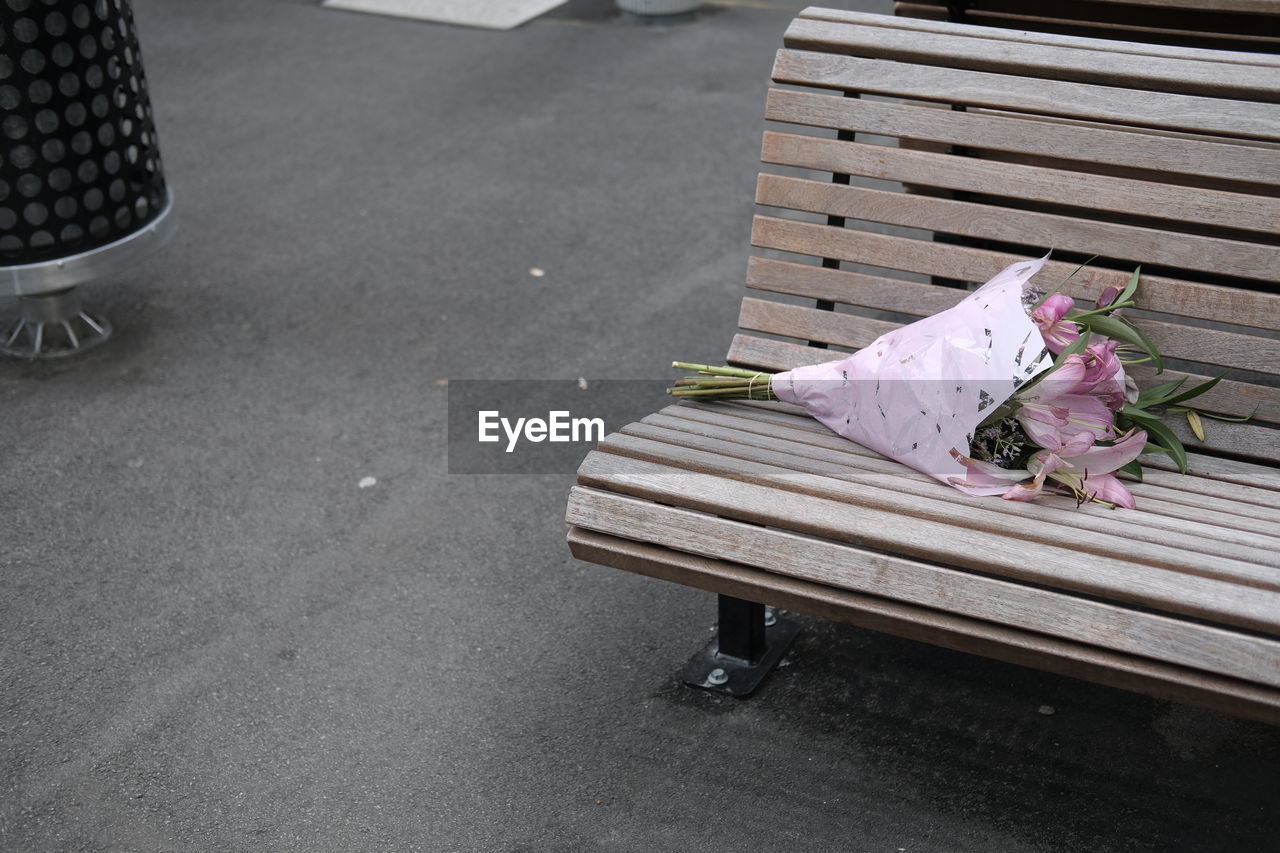 Bouquet on park bench