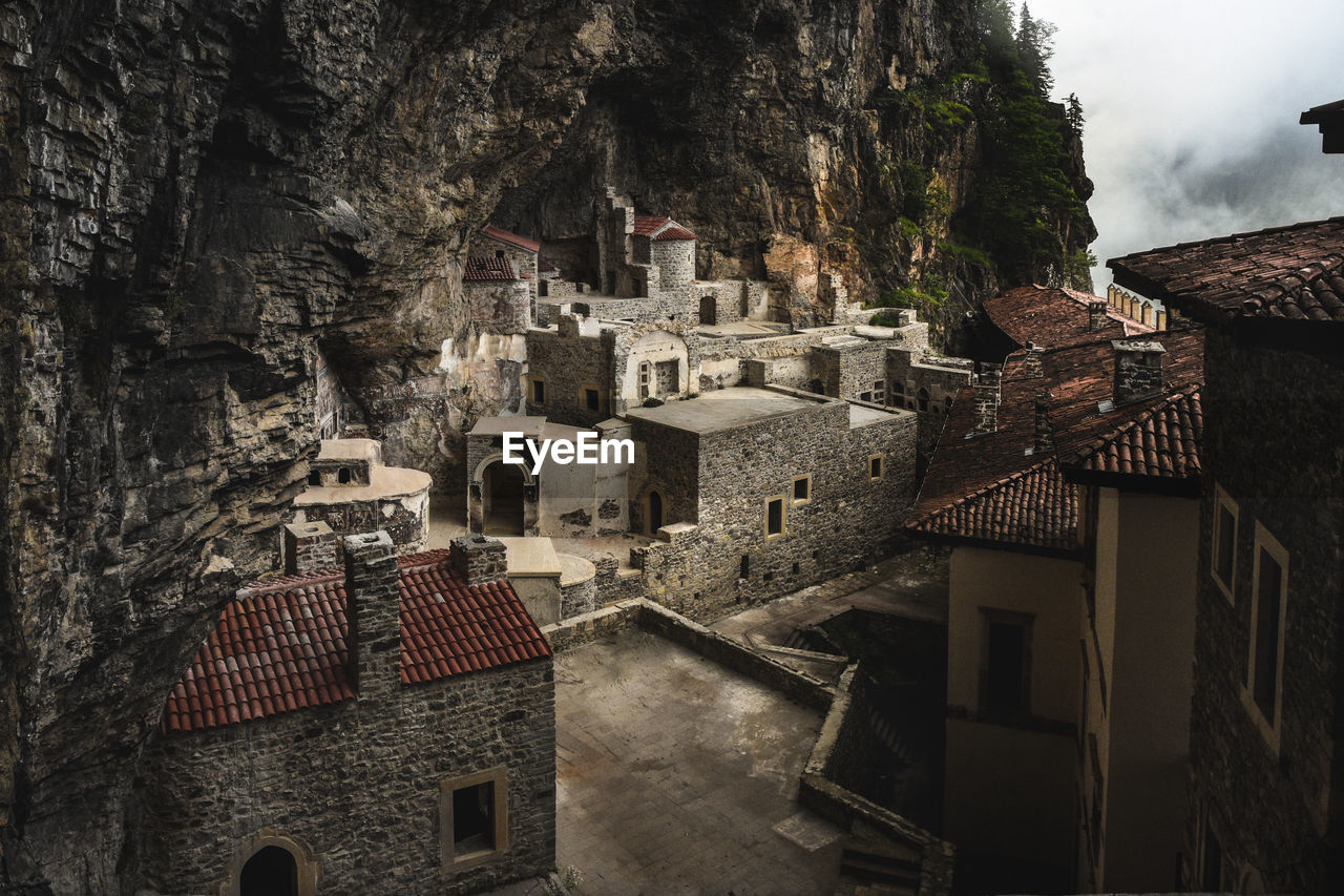 HIGH ANGLE VIEW OF OLD TOWN BY BUILDINGS