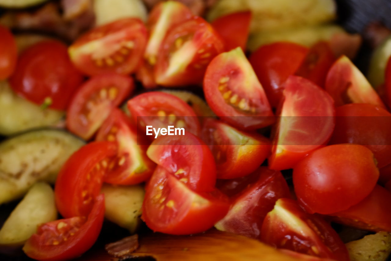 Close-up of tomatoes slices in kitchen