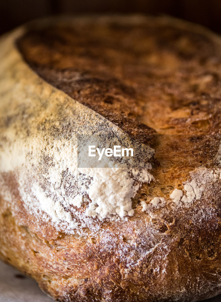 CLOSE-UP OF BREAD IN CONTAINER