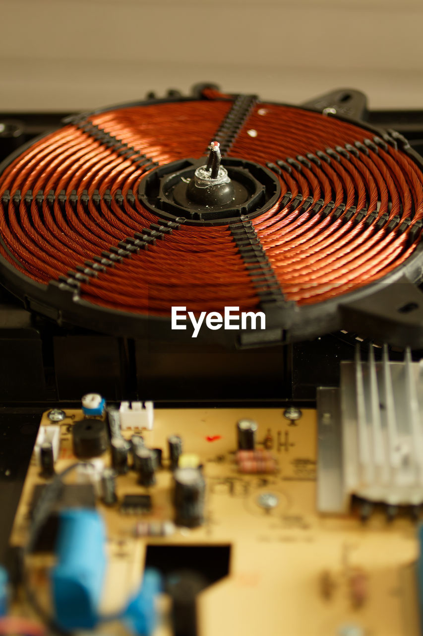 Electromagnetic spiral of an induction cooker. parts for induction cookers. 