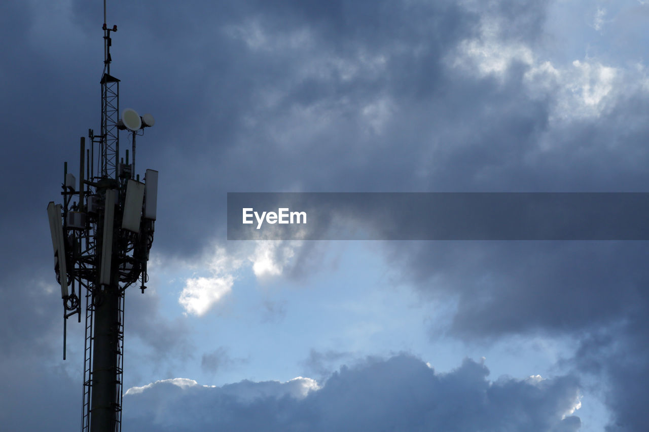 LOW ANGLE VIEW OF TOWER AGAINST SKY