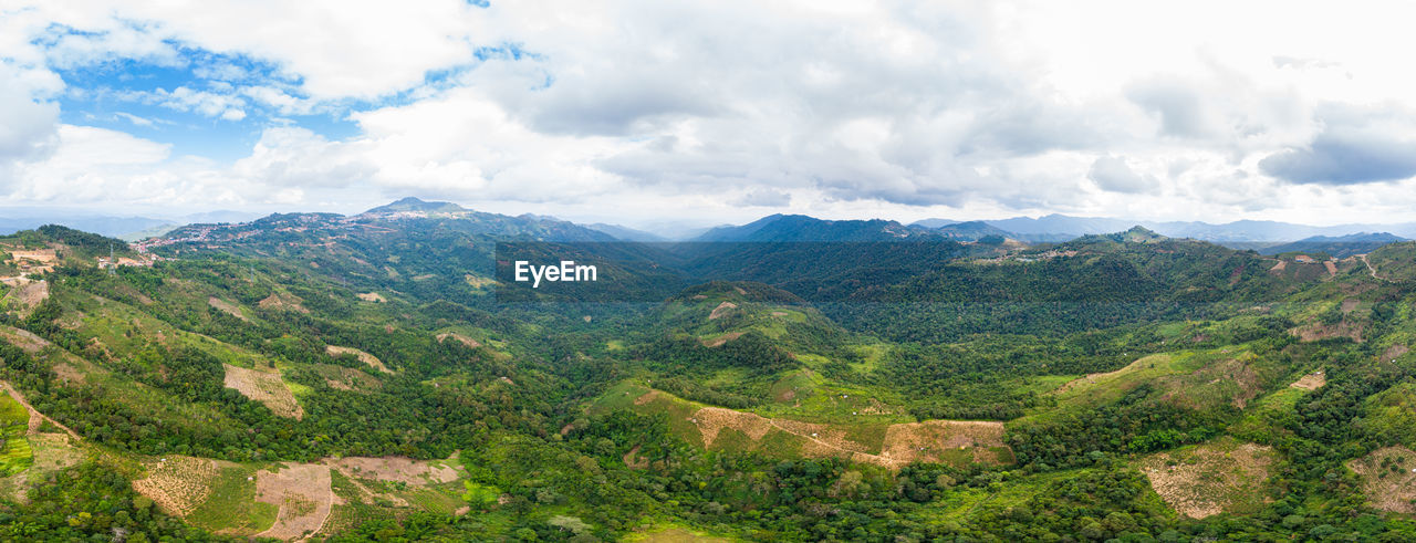 PANORAMIC VIEW OF LANDSCAPE AGAINST SKY